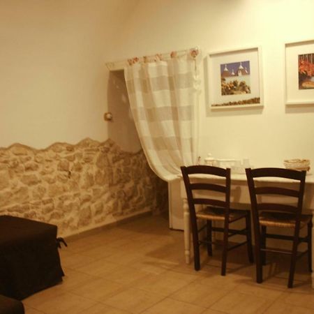 Il Sottano Del Conte Hotell Conversano Exteriör bild