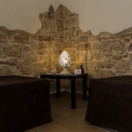 Il Sottano Del Conte Hotell Conversano Exteriör bild
