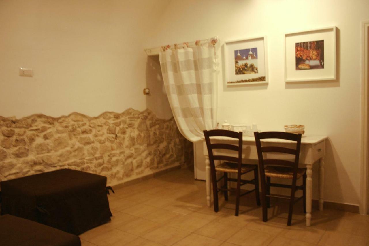 Il Sottano Del Conte Hotell Conversano Exteriör bild